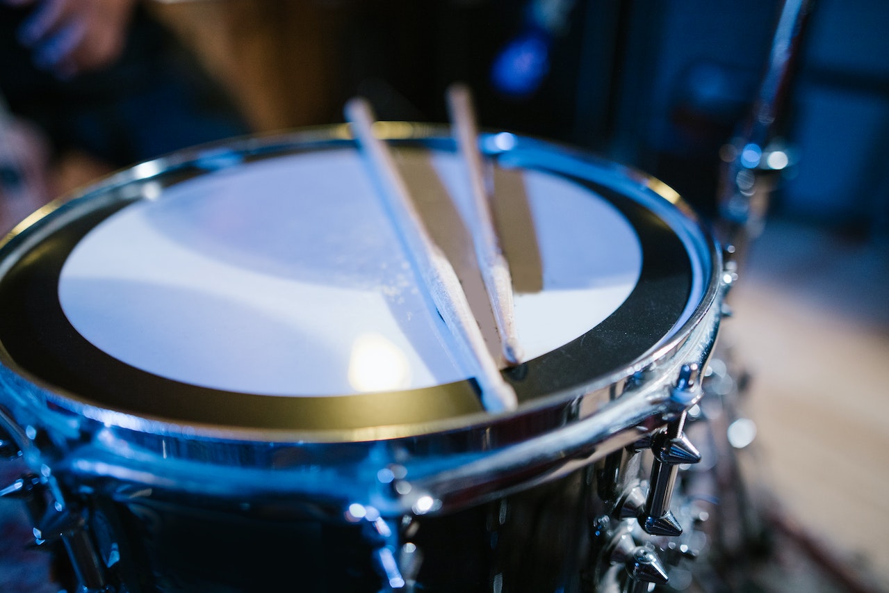 drum with drumsticks